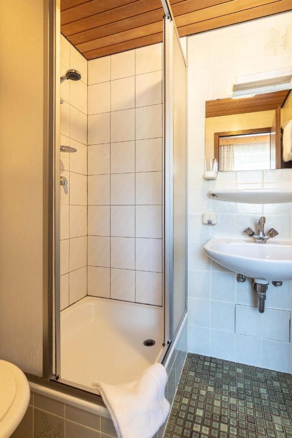 Hotel-Gasthof Zum Dragoner Peiting Buitenkant foto