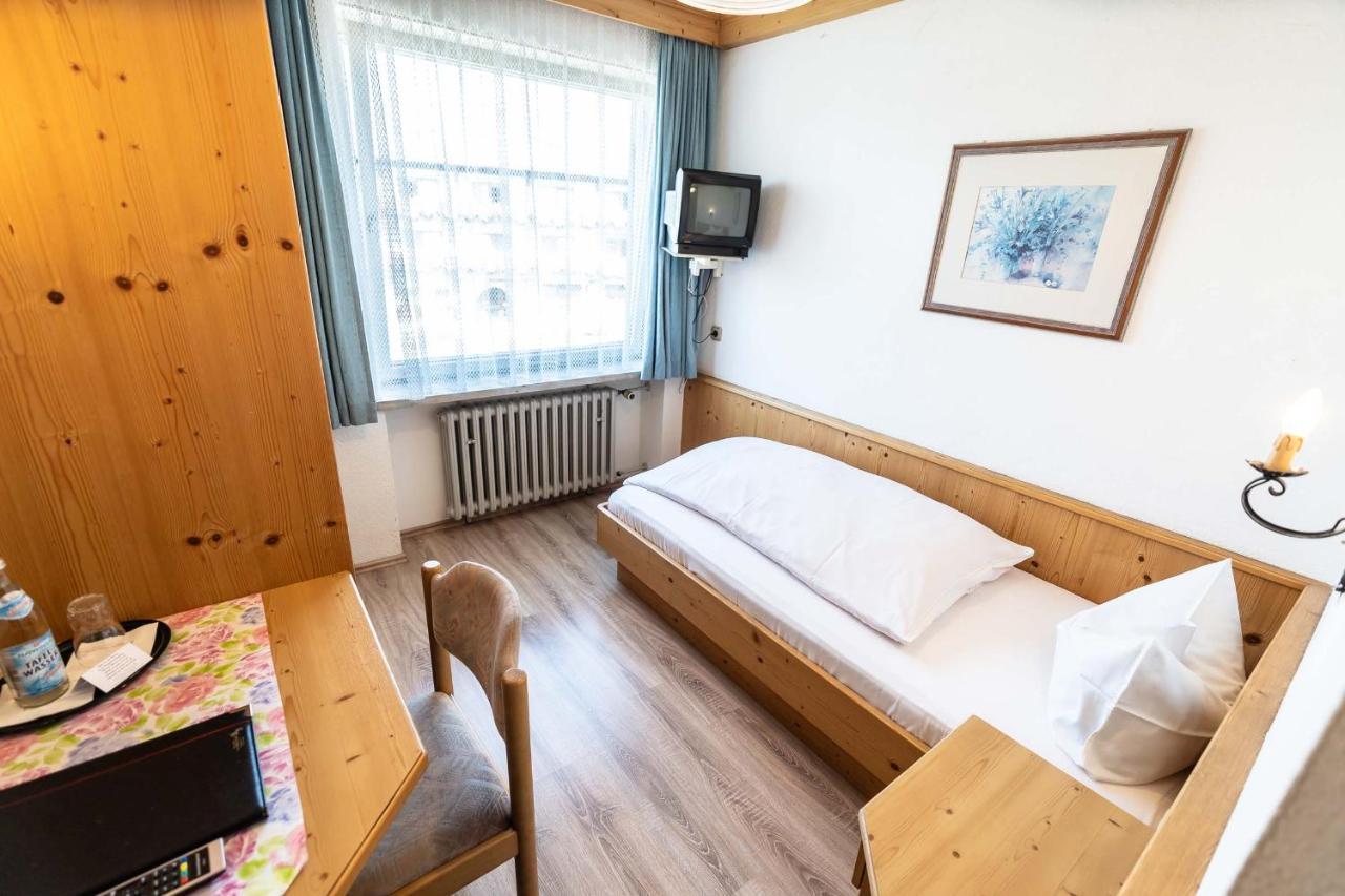 Hotel-Gasthof Zum Dragoner Peiting Buitenkant foto