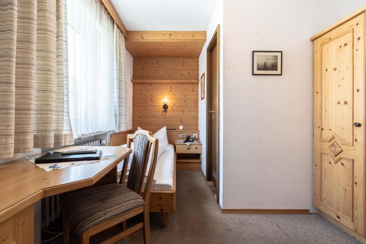 Hotel-Gasthof Zum Dragoner Peiting Buitenkant foto