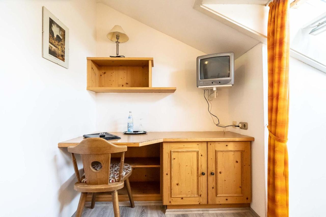 Hotel-Gasthof Zum Dragoner Peiting Buitenkant foto